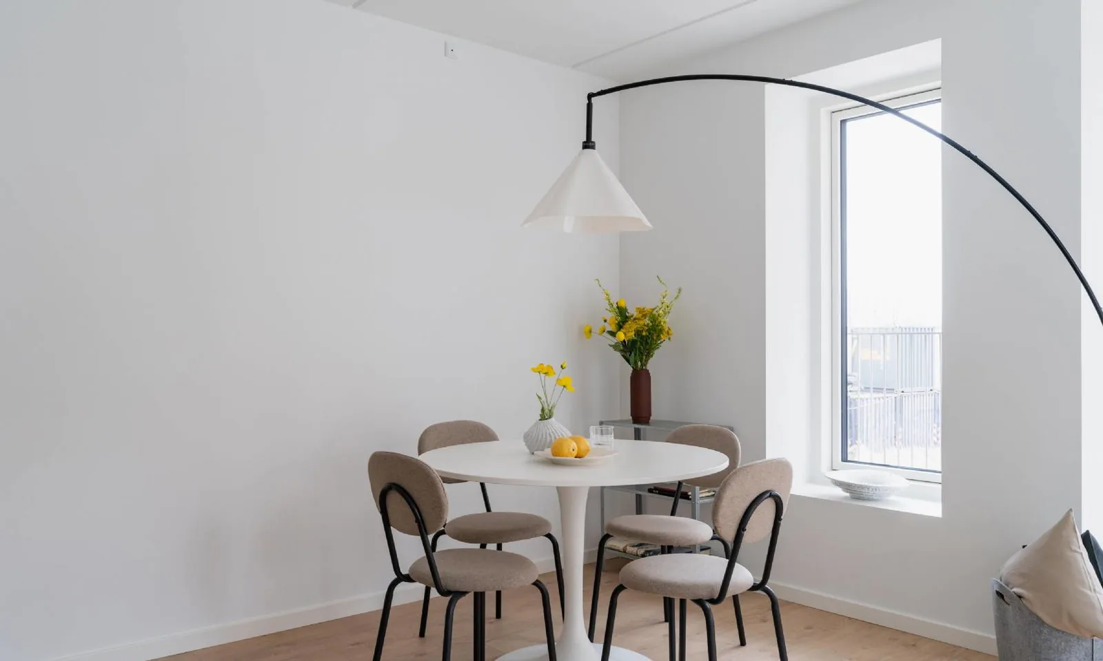 2-room apartment with a balcony in 2880 Bagsværd image 1