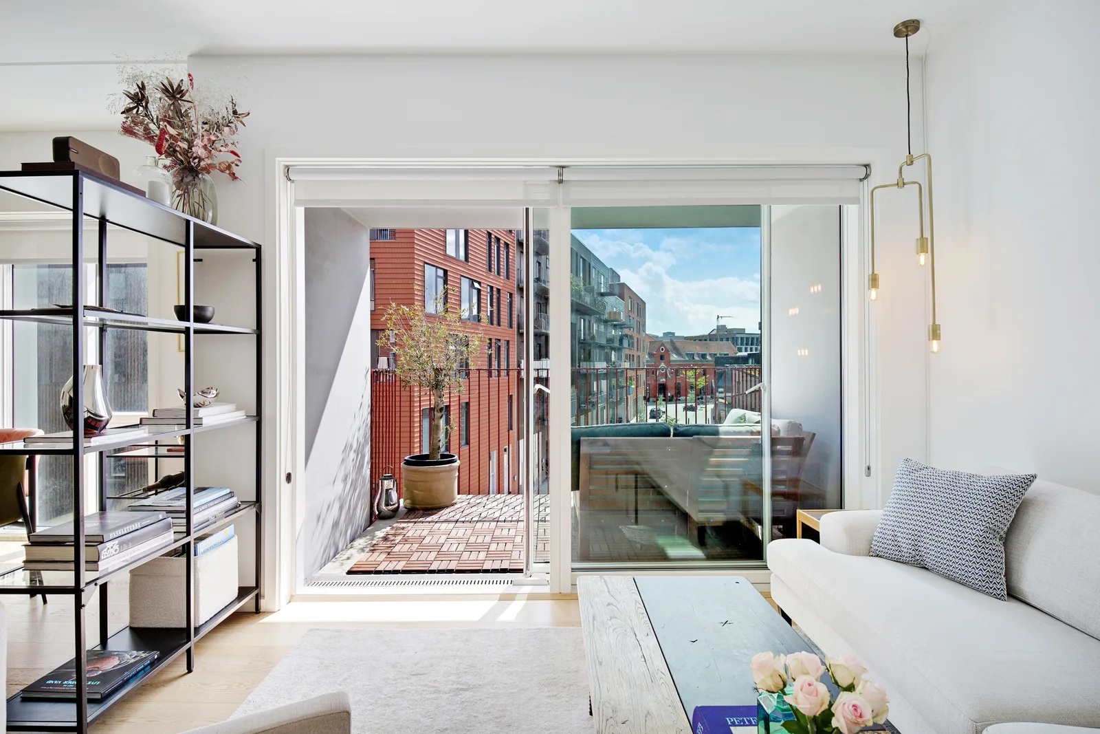 4-room apartment with a balcony in 2150 Nordhavn image 4