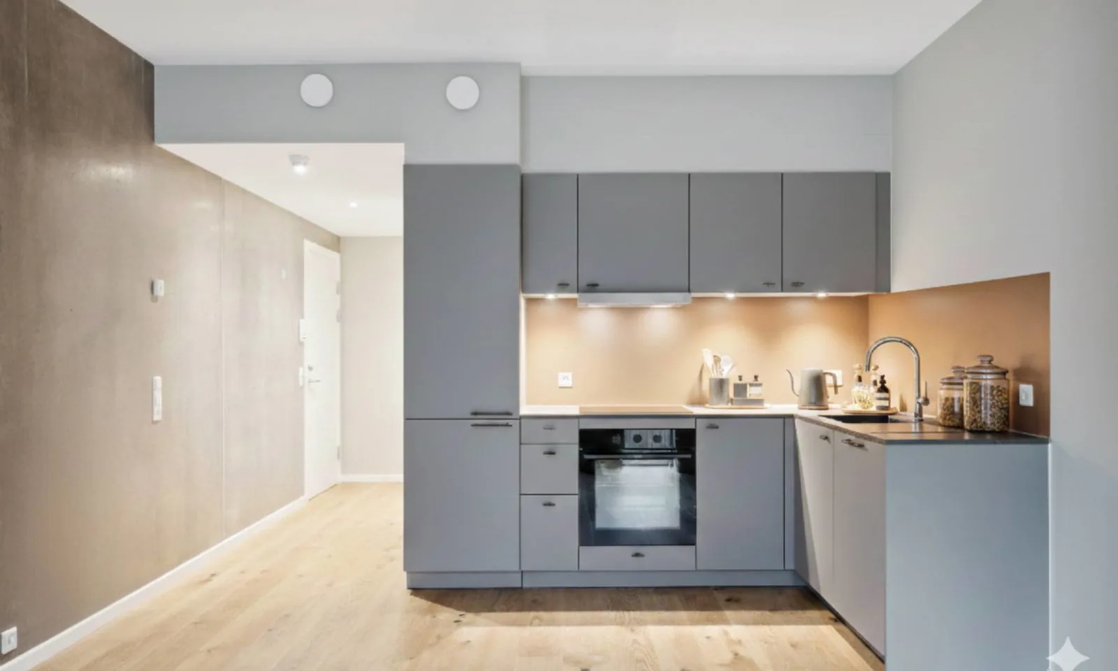 2-room apartment with a balcony in 2300 København S image 3