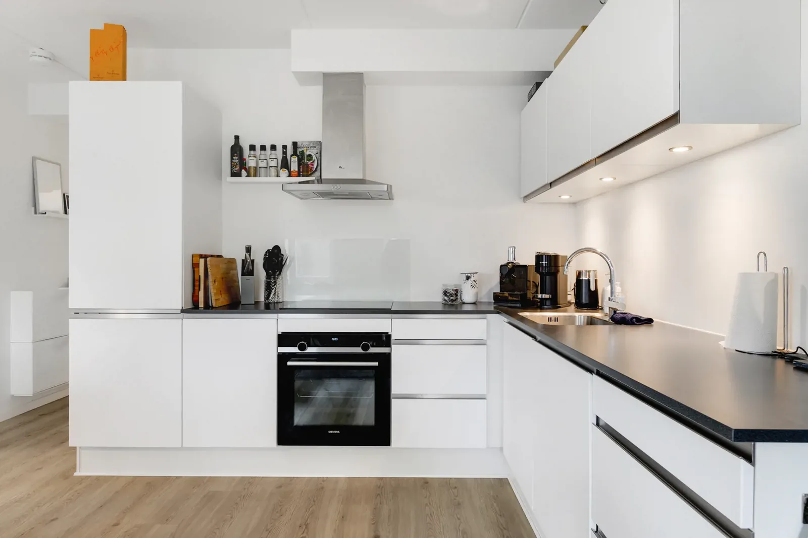 3-room apartment with a balcony in 9000 Ålborg image 2