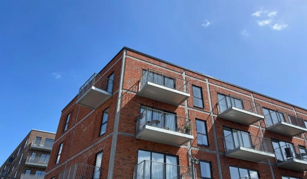 2-room apartment with a balcony in 2610 Rødovre image 2