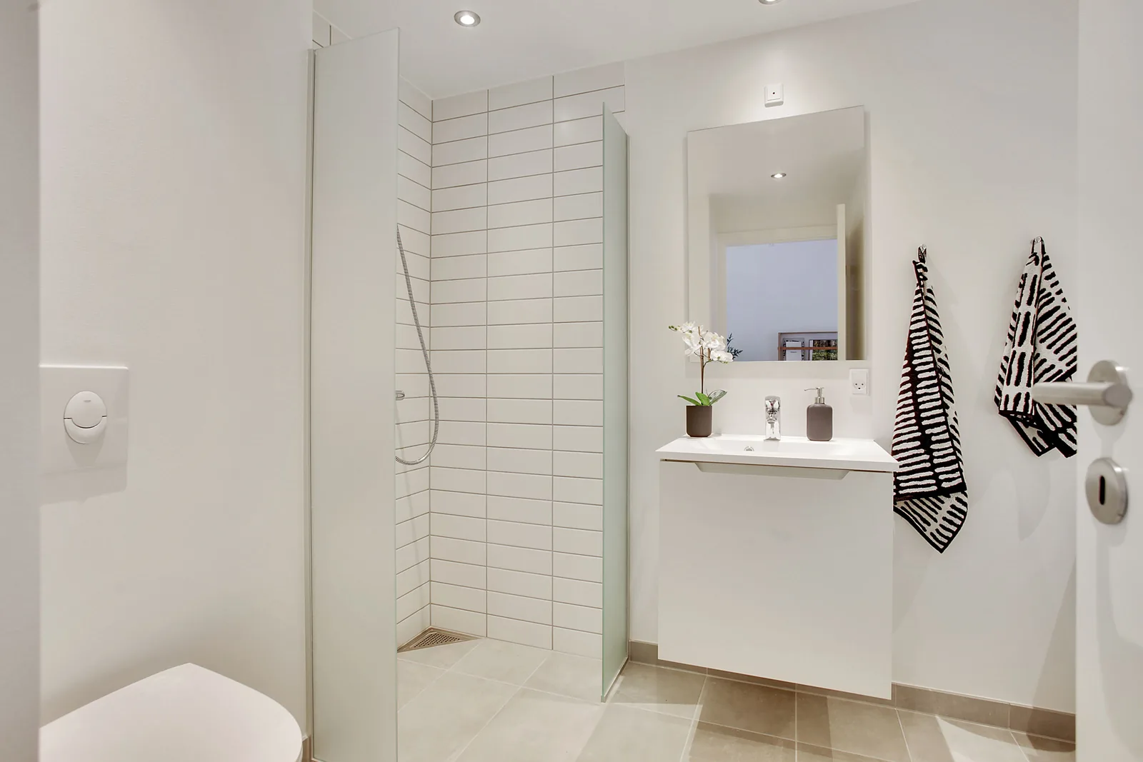 3-room apartment with an elevator in 8000 Århus C image 1