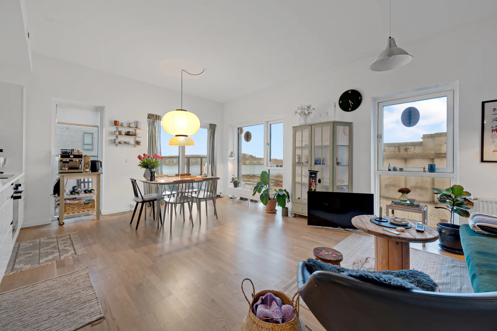 3-room apartment with a balcony in 9000 Ålborg image 3