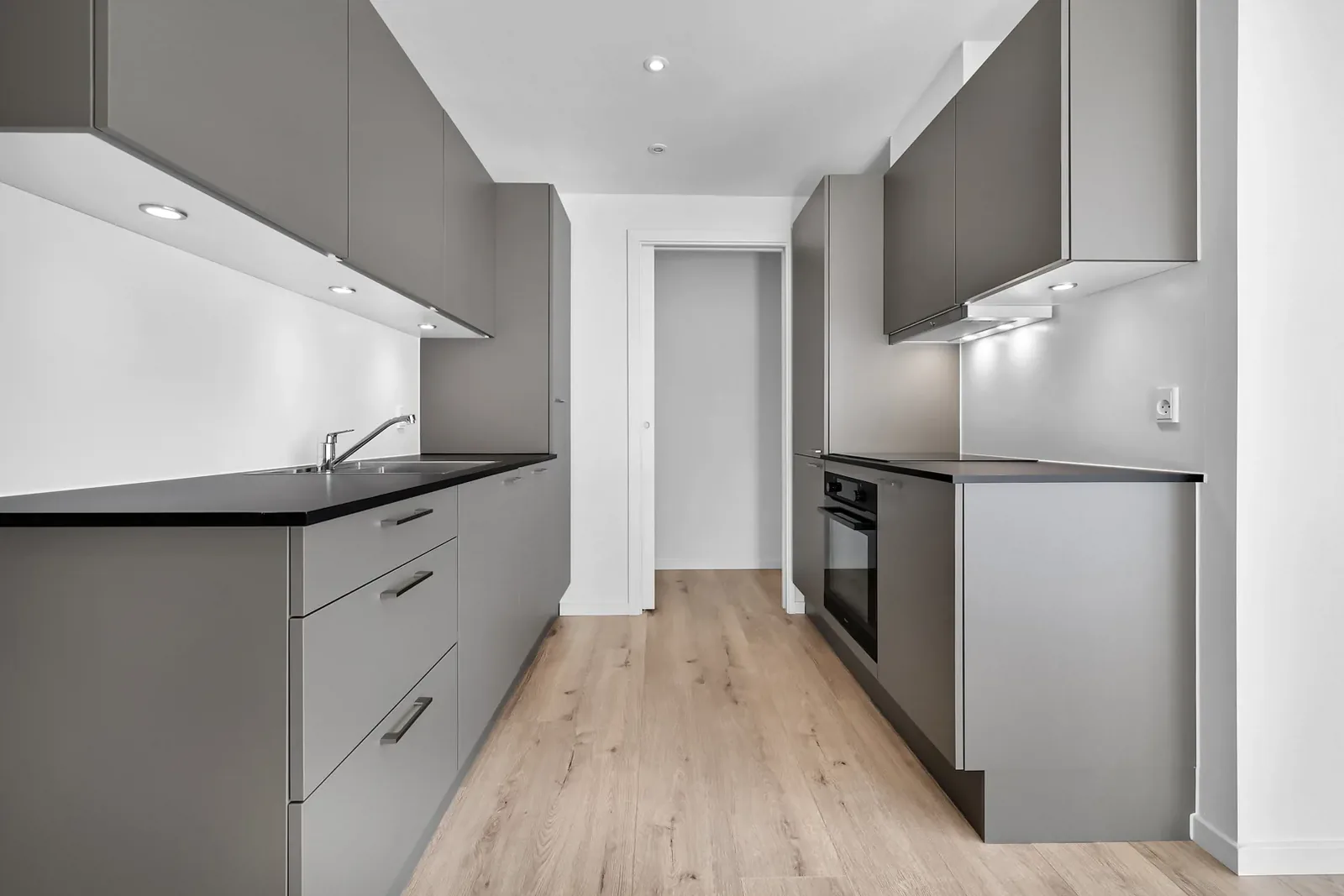 3-room apartment with a balcony in 5200 Odense V image 2