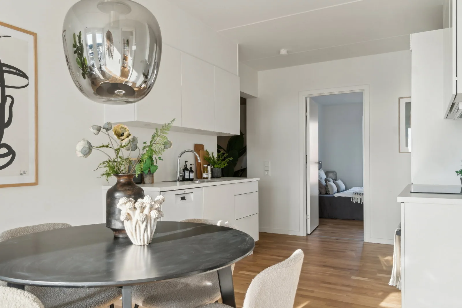 4-room apartment with an elevator in 2730 Herlev image 5