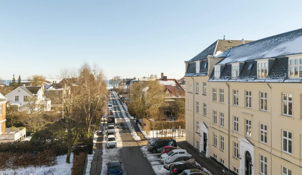 4-room apartment with a balcony in 2900 Hellerup
