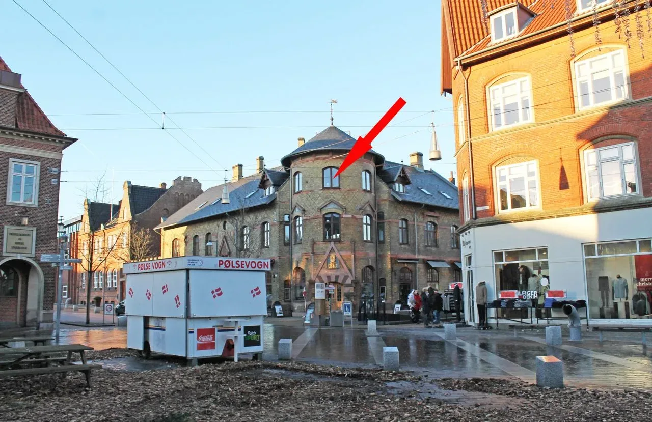 5-værelses lejlighed med parkering i 9900 Frederikshavn billede 2