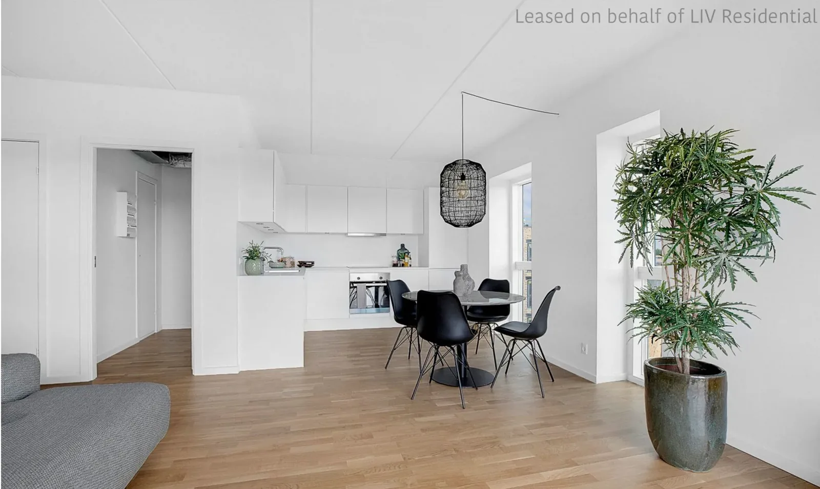 3-room apartment with a balcony in 2640 Hedehusene image 1