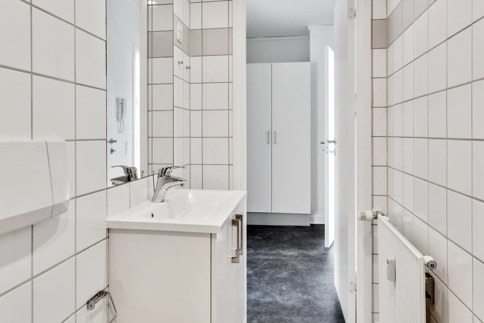 2-room apartment with a balcony in 6000 Kolding image 4