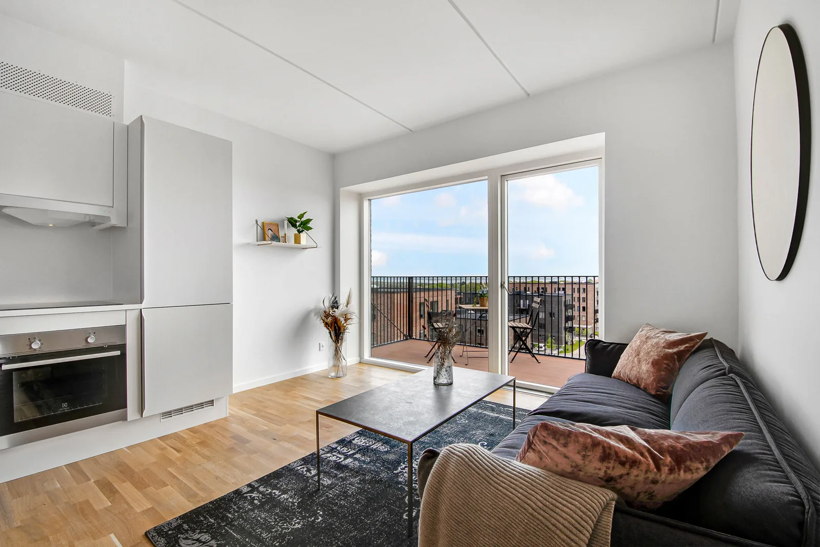 2-room apartment with a balcony in 8240 Risskov image 5