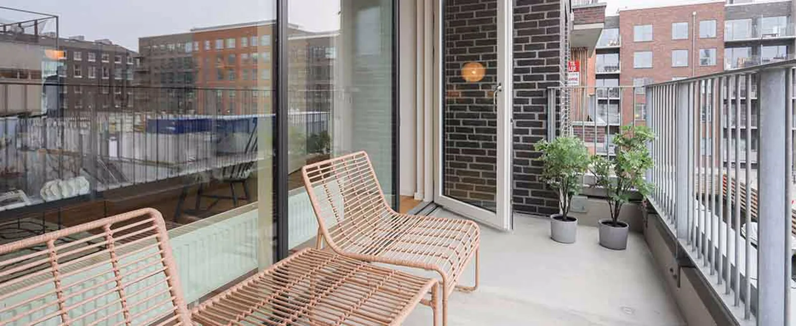 3-room apartment with a balcony in 2450 København SV image 2
