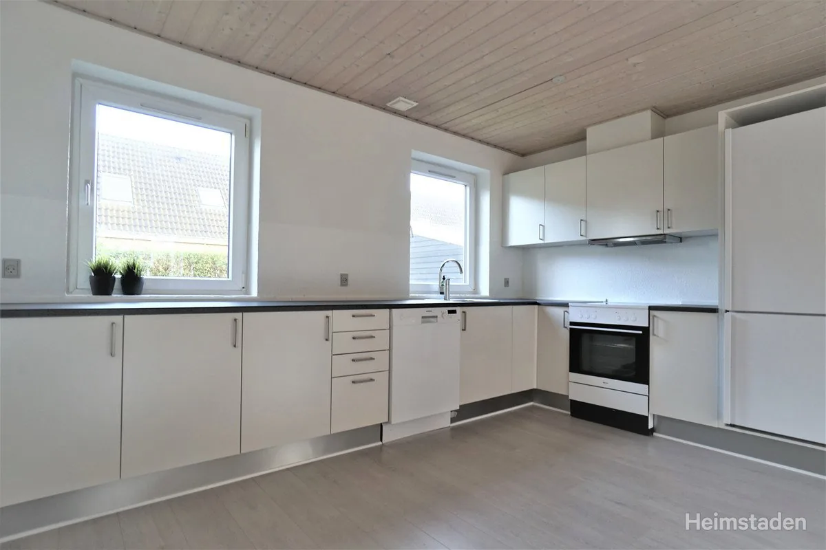 5-room townhouse in 8462 Harlev J image 2