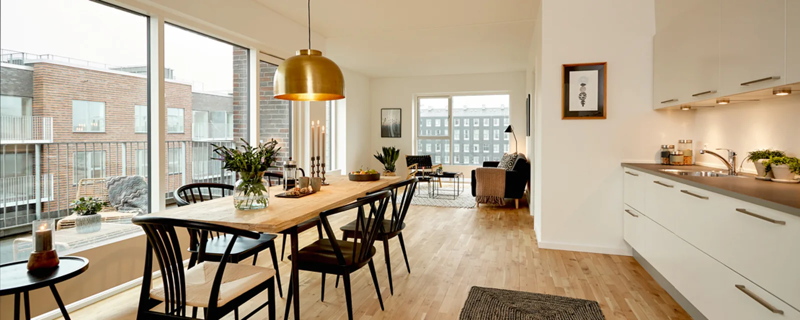 4-room apartment with a balcony in 2450 København SV image 1