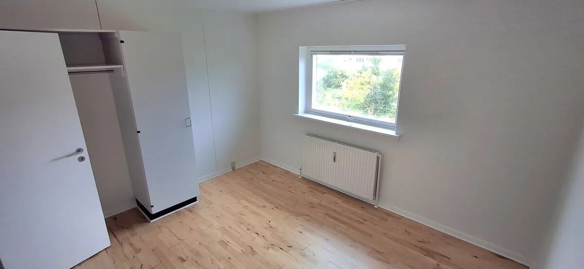 3-room apartment with a balcony in 9900 Frederikshavn image 5