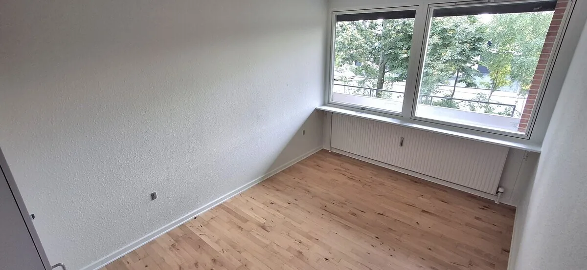 3-room apartment with a balcony in 9900 Frederikshavn image 4