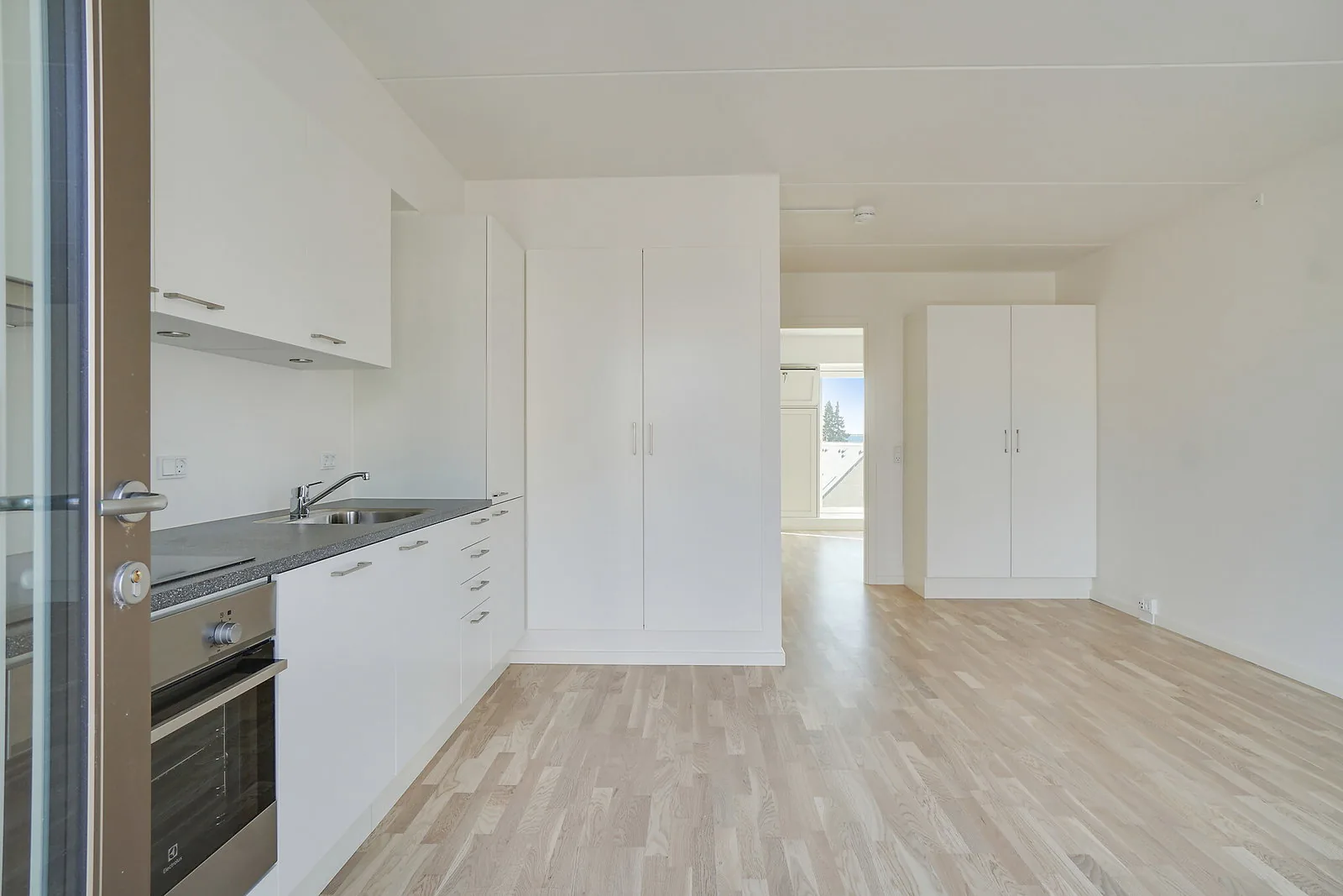 2-room apartment with an elevator in 2610 Rødovre image 2