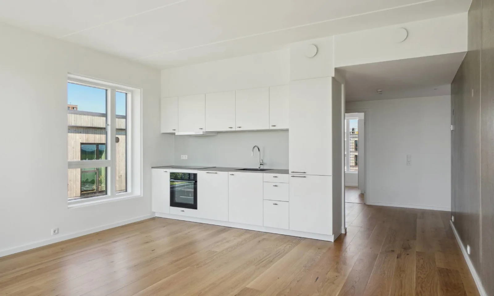4-room apartment with a balcony in 2300 København S image 5