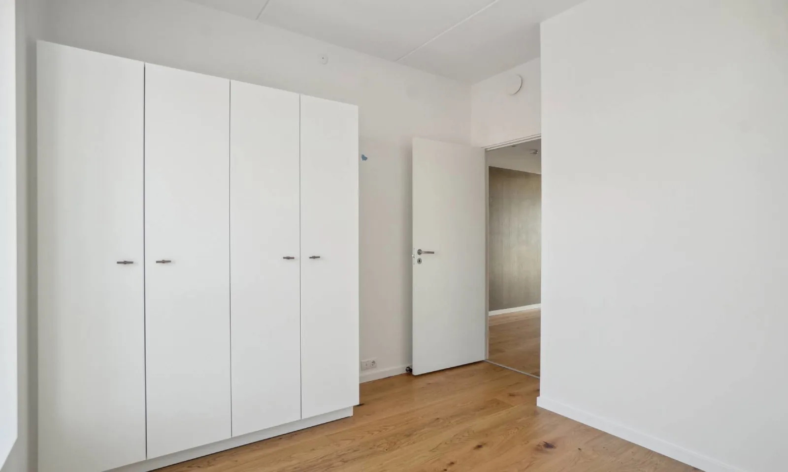 4-room apartment with a balcony in 2300 København S image 4