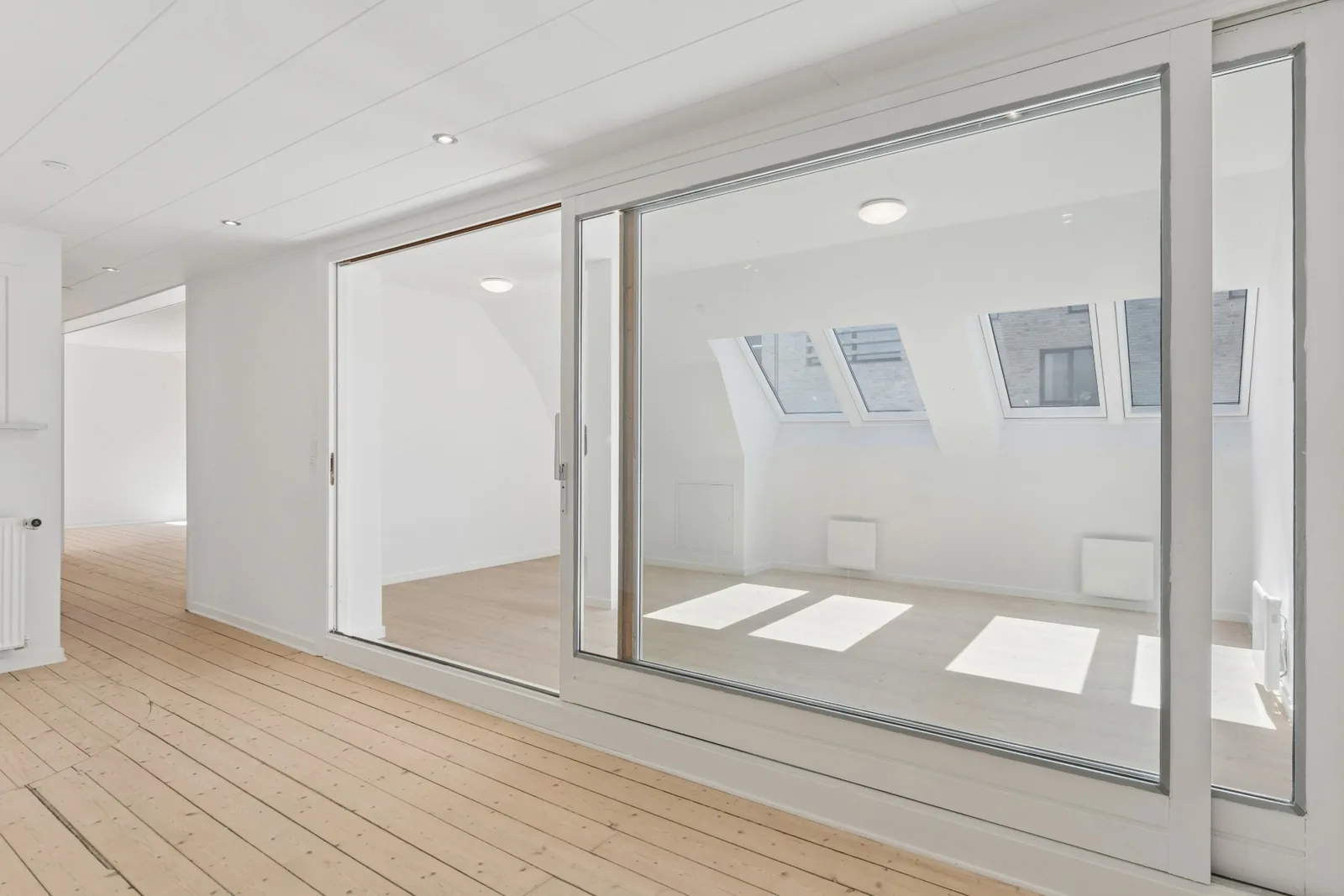 5-room apartment with an elevator in 6700 Esbjerg image 2