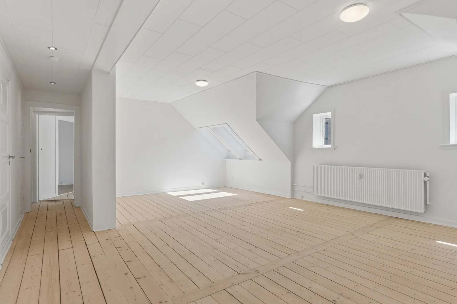 5-room apartment with an elevator in 6700 Esbjerg image 5