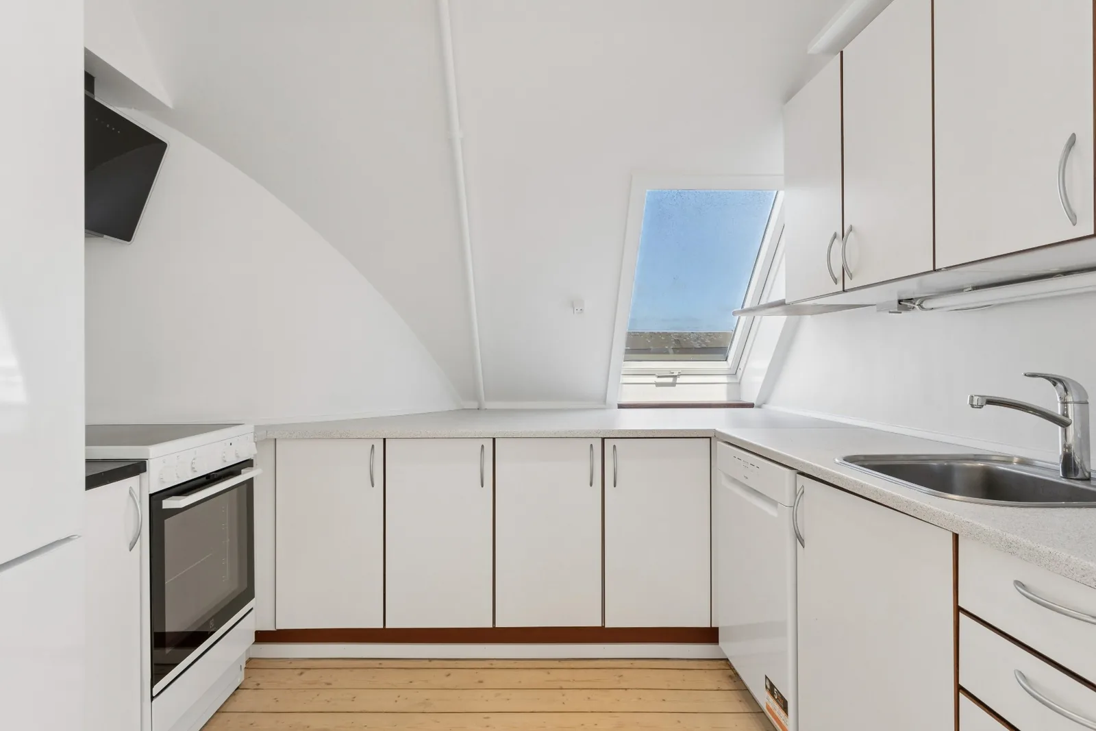 5-room apartment with an elevator in 6700 Esbjerg image 4