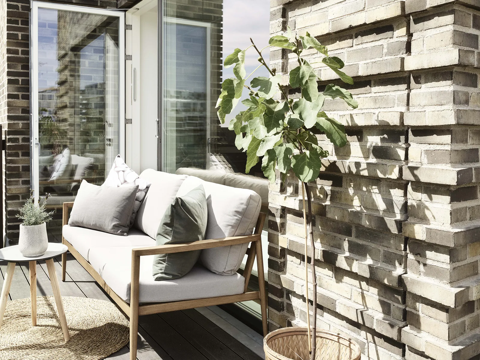 2-room apartment with a balcony in 2300 København S image 4