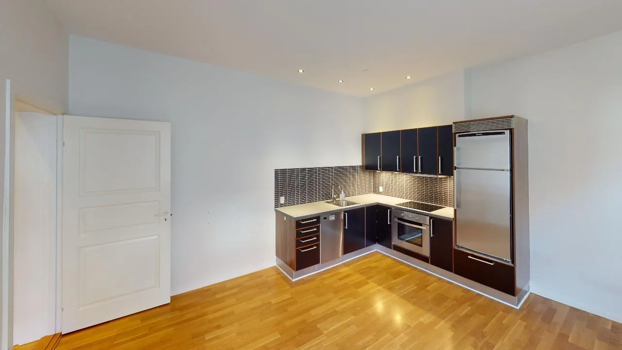2-room apartment with a balcony in 9000 Ålborg image 5