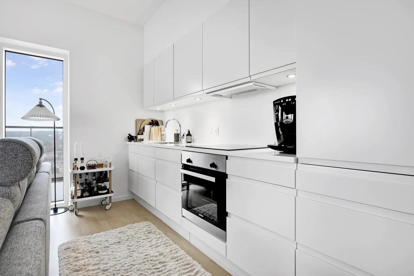 2-room apartment with a balcony in 9000 Ålborg image 1