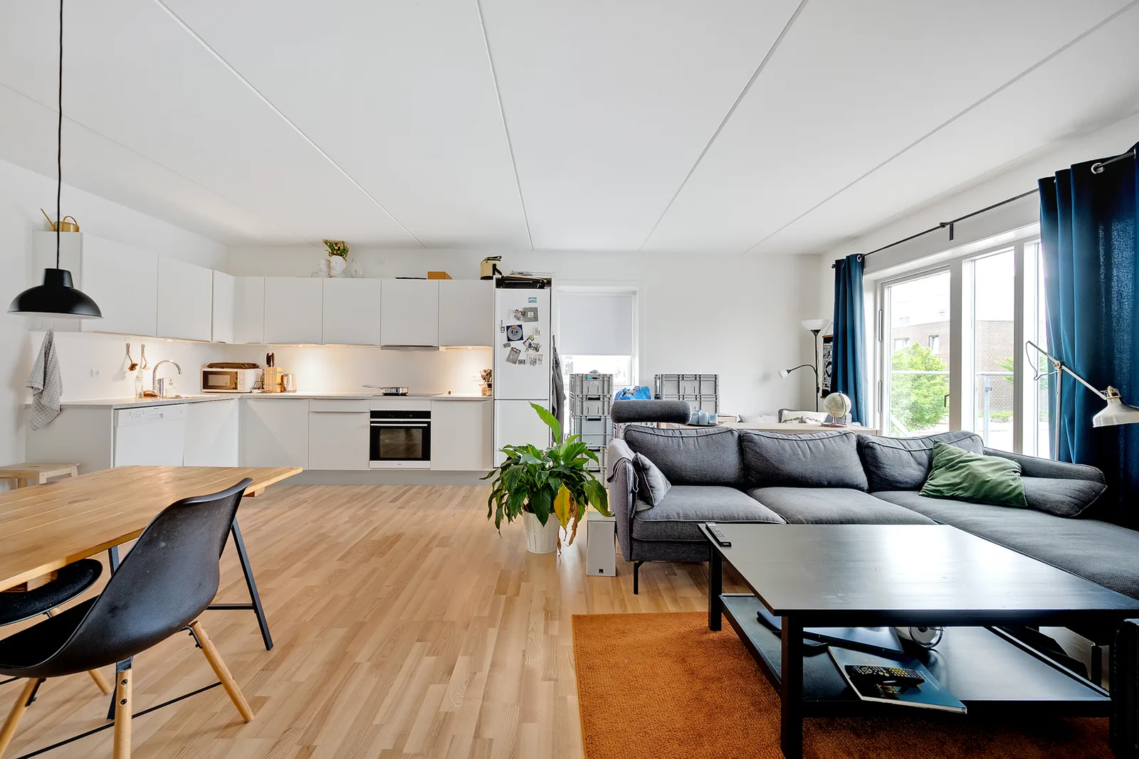 4-room apartment with a balcony in 9220 Ålborg Øst image 2