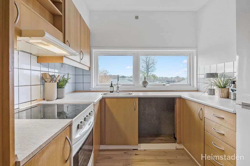 3-room apartment with a balcony in 8800 Viborg image 5