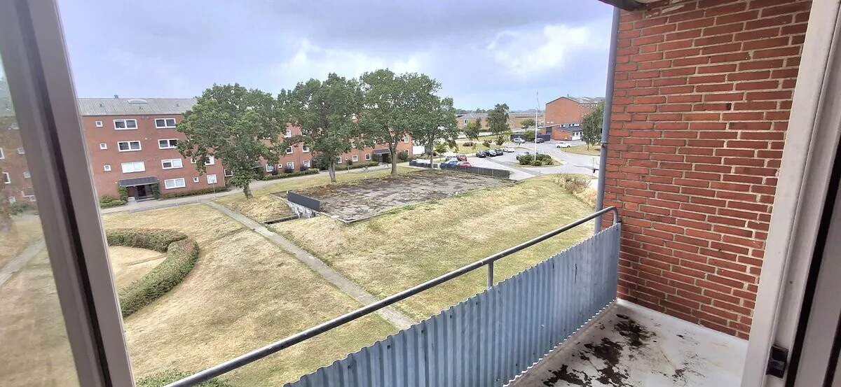 2-værelses lejlighed med altan i 9900 Frederikshavn billede 6