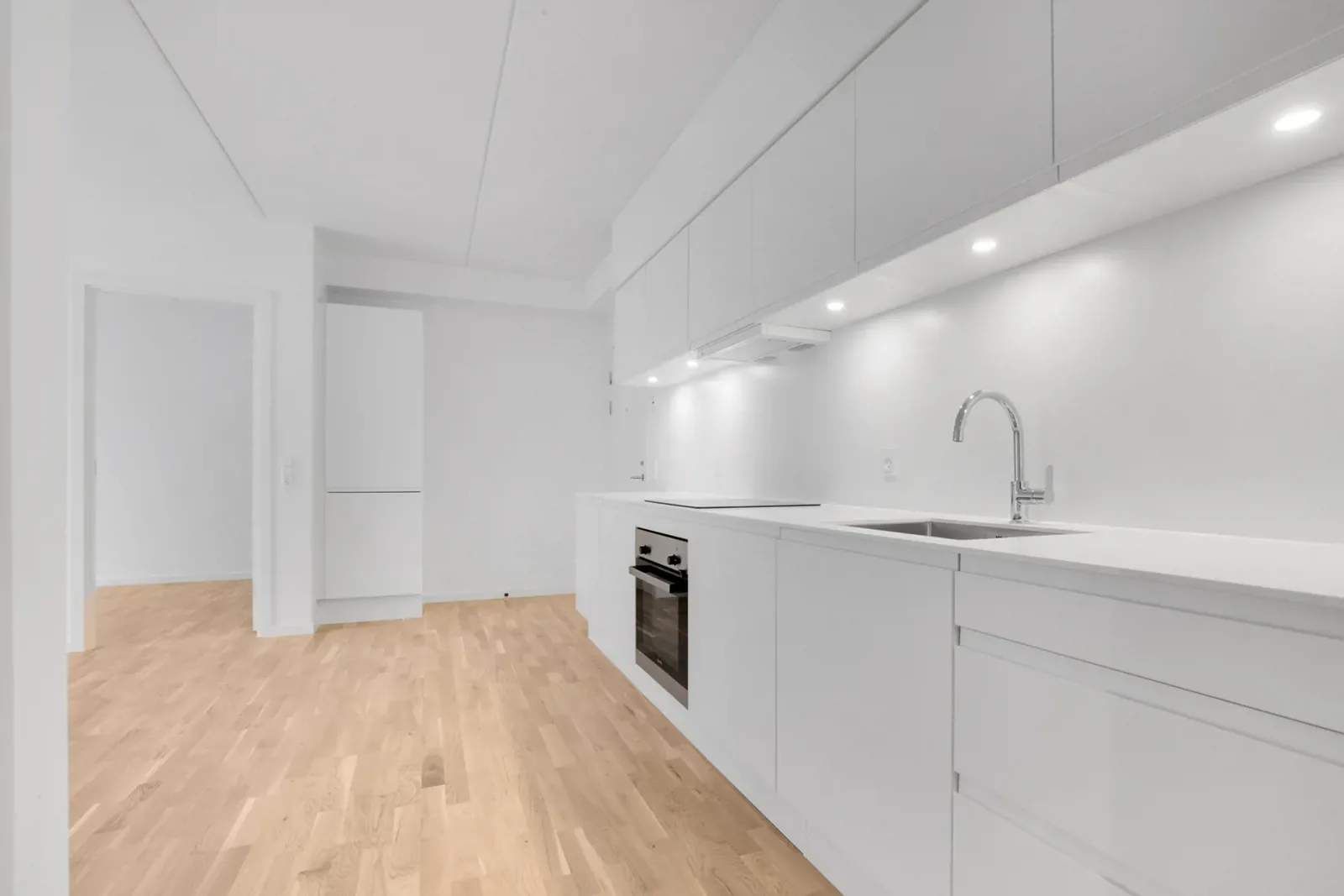 1-room apartment with a balcony in 8000 Århus C image 3
