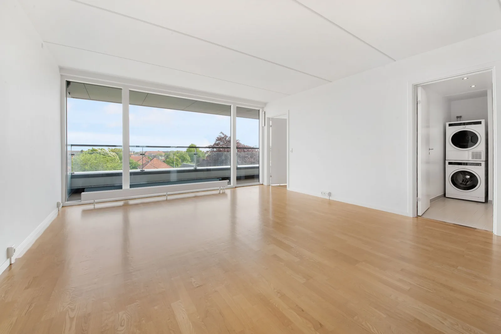 2-room apartment with an elevator in 2770 Kastrup