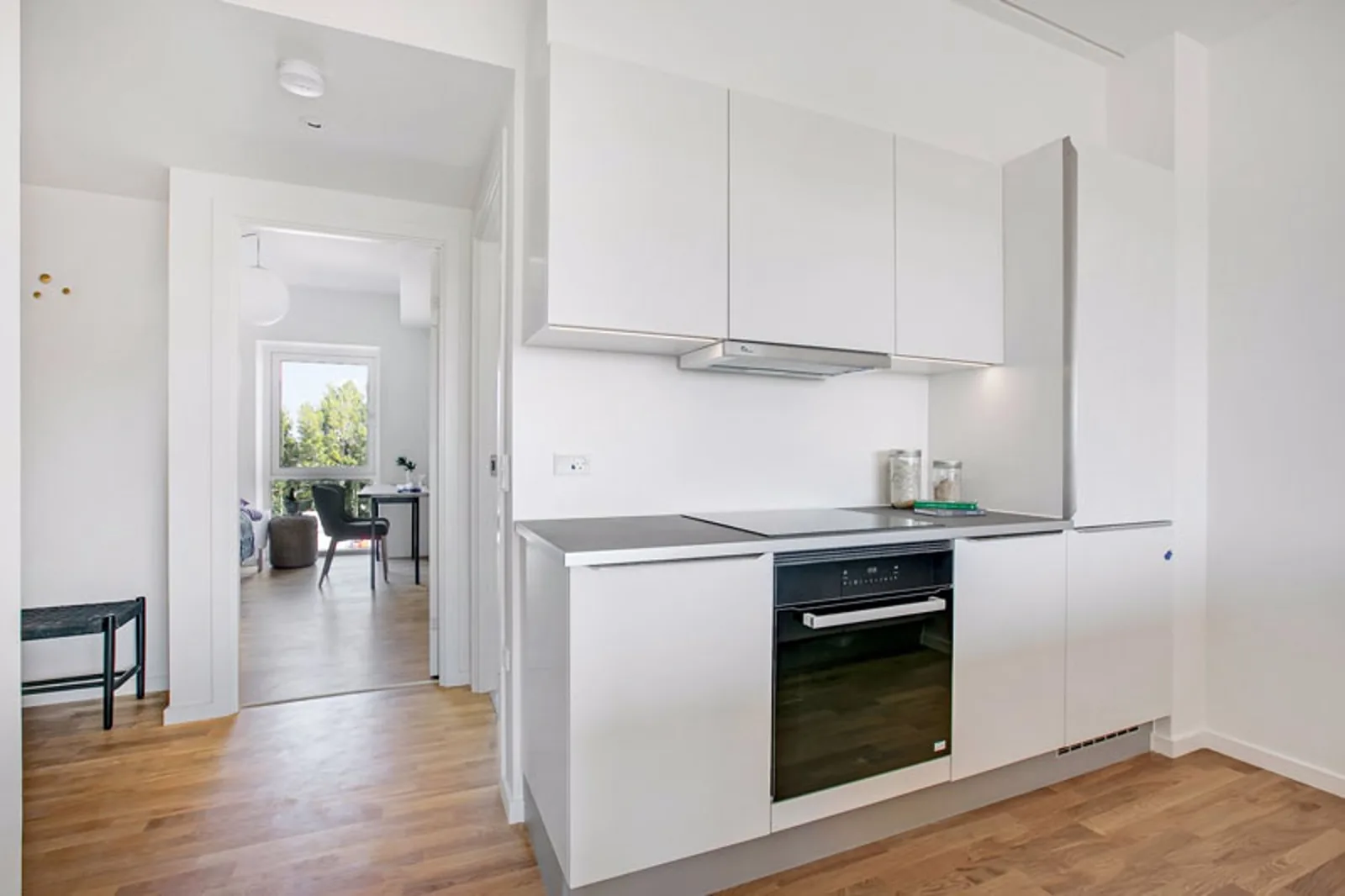 4-room apartment with a balcony in 2605 Brøndby image 2