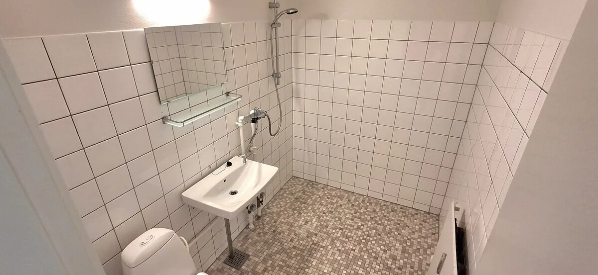 2-room apartment with a balcony in 9900 Frederikshavn image 3