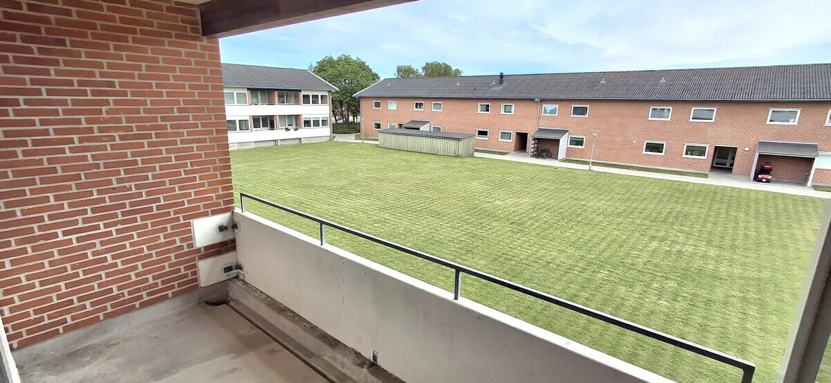 2-room apartment with a balcony in 9900 Frederikshavn image 6