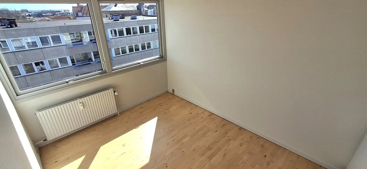2-room apartment with a balcony in 9900 Frederikshavn image 4