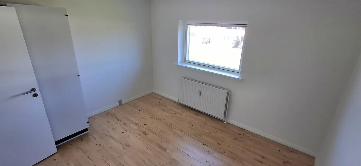 3-room apartment with a balcony in 9900 Frederikshavn image 5