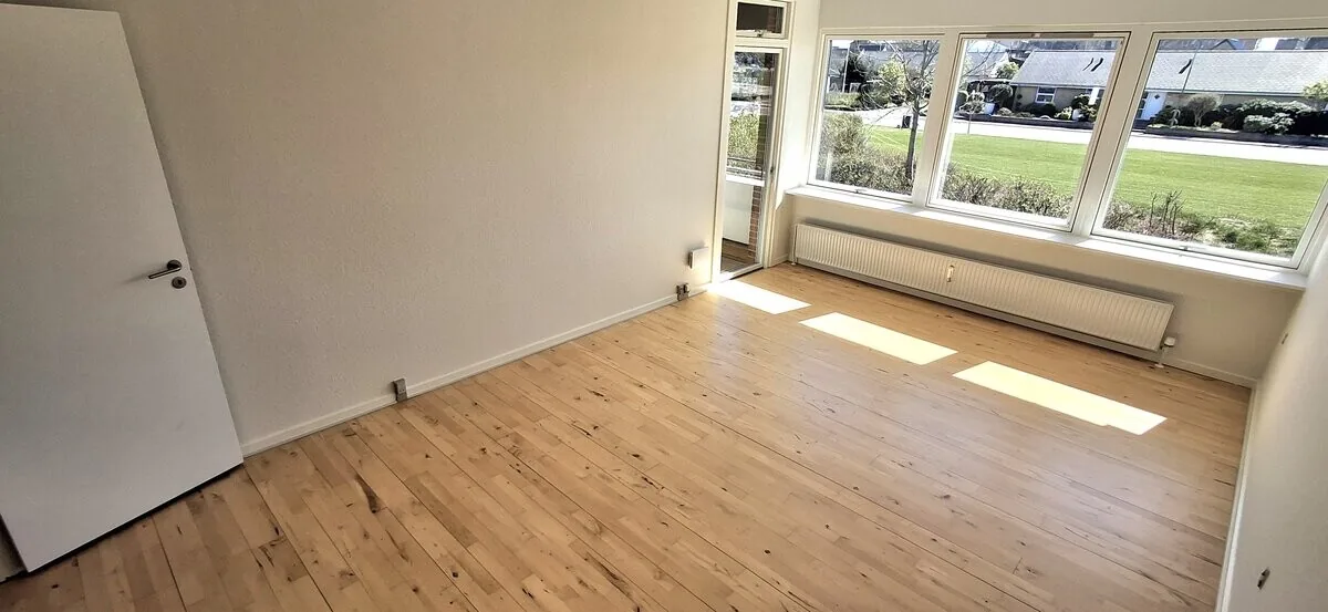 3-room apartment with a balcony in 9900 Frederikshavn image 2