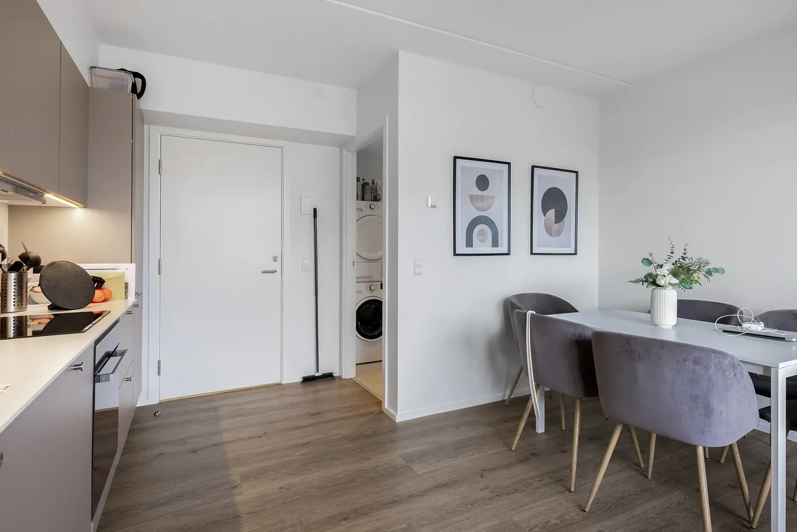 3-room apartment with a balcony in 9000 Ålborg image 3