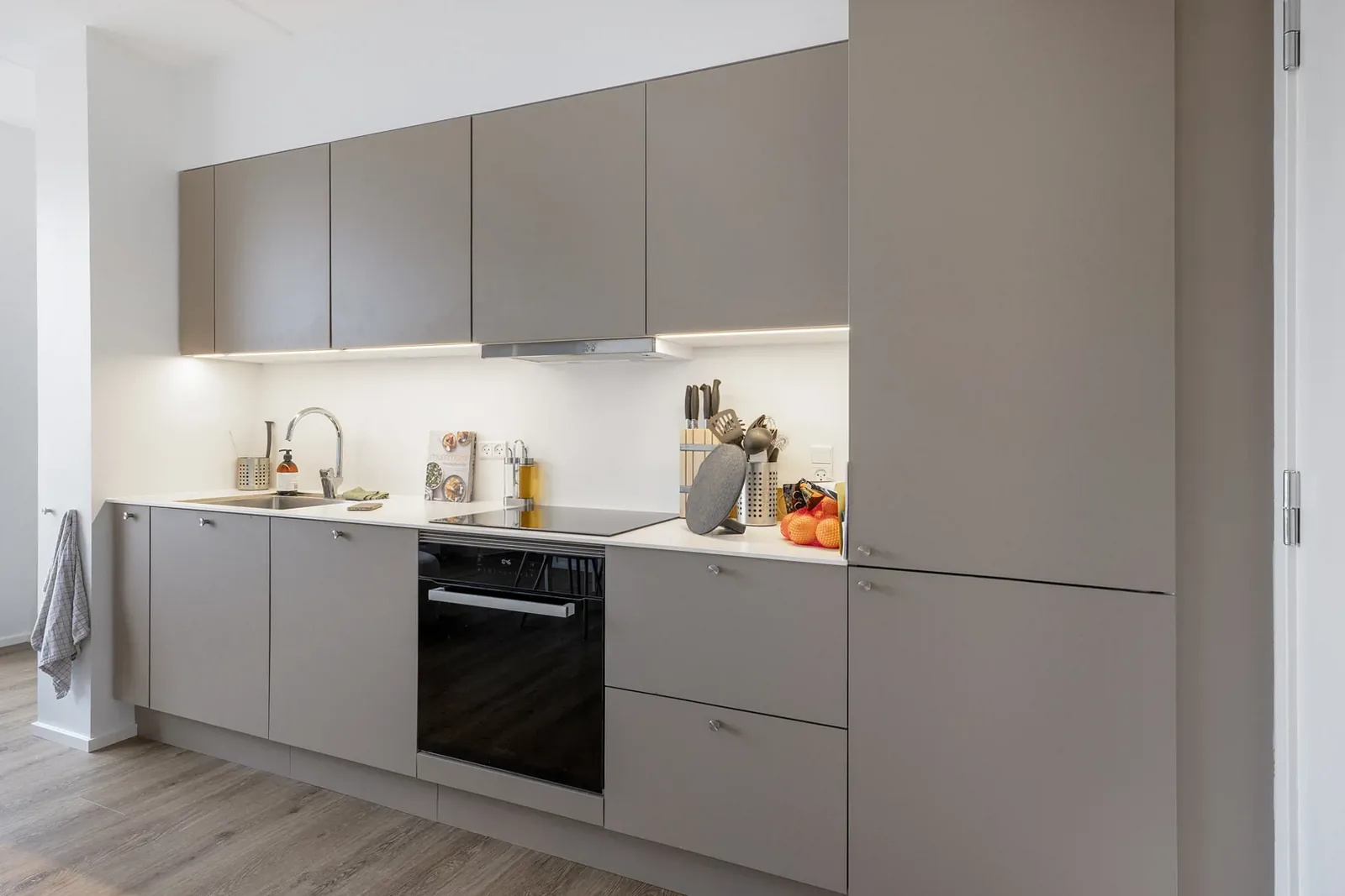3-room apartment with a balcony in 9000 Ålborg image 2