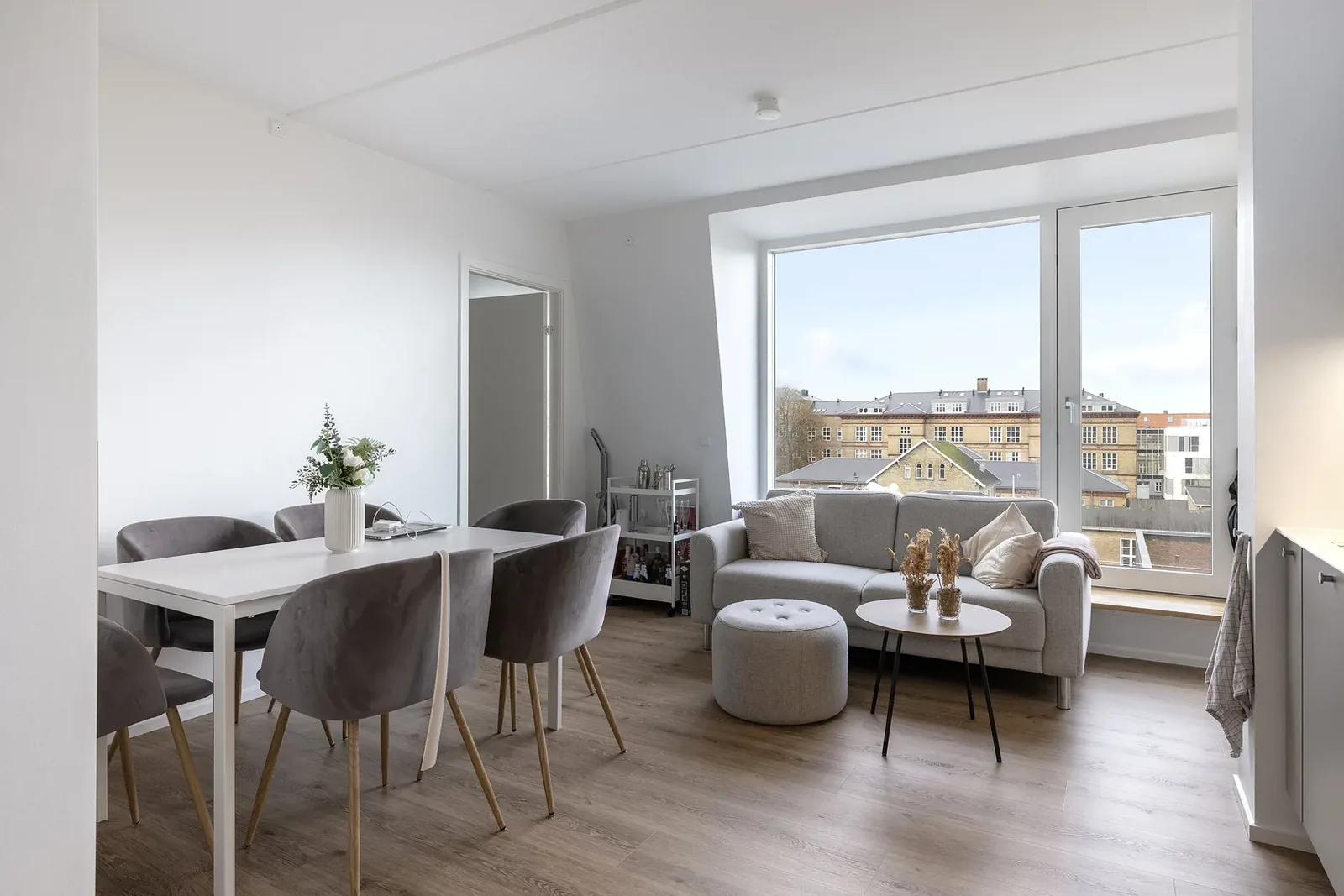 3-room apartment with a balcony in 9000 Ålborg image 4