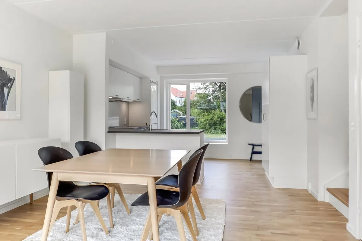 5-room townhouse with parking in 5000 Odense C image 6
