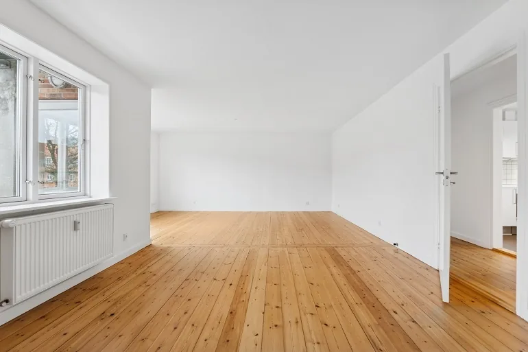 4-room apartment with a balcony in 5000 Odense C image 5