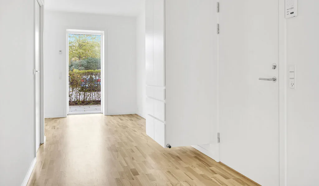 4-room apartment with a balcony in 2500 Valby image 3