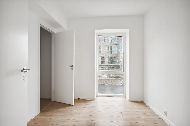 3-room apartment with a balcony in 2750 Ballerup image 1