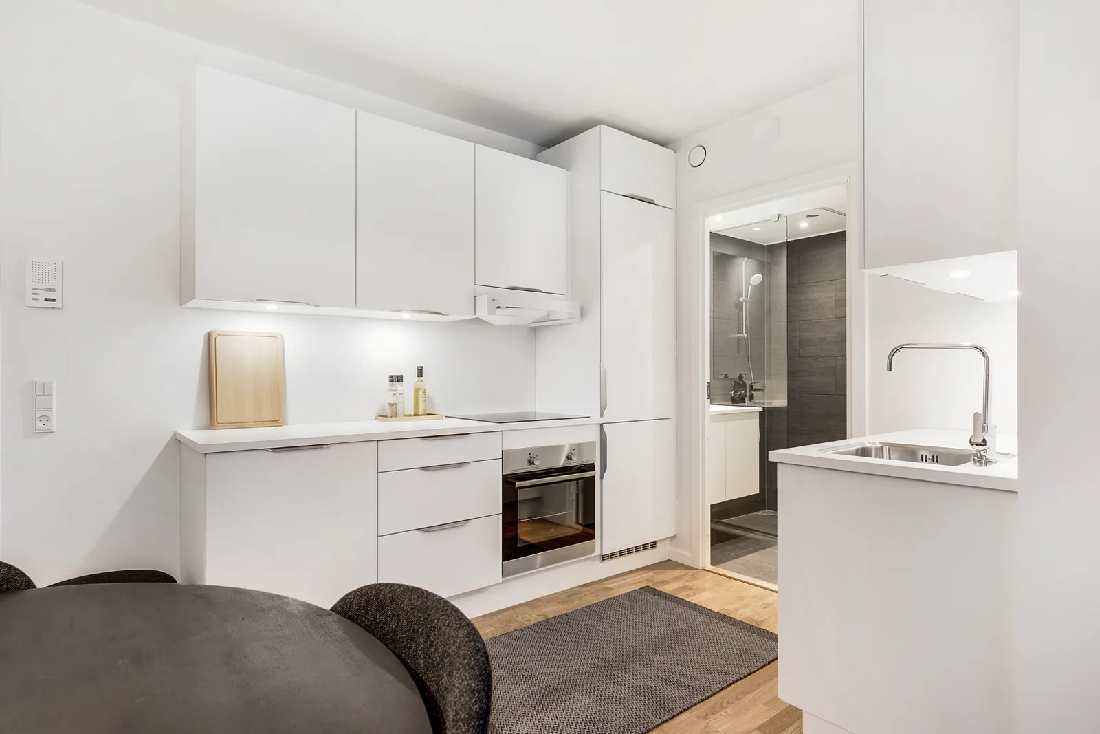 2-room apartment with a balcony in 8220 Brabrand image 3