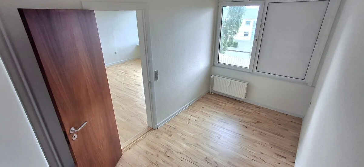 3-room apartment with a balcony in 9900 Frederikshavn image 5