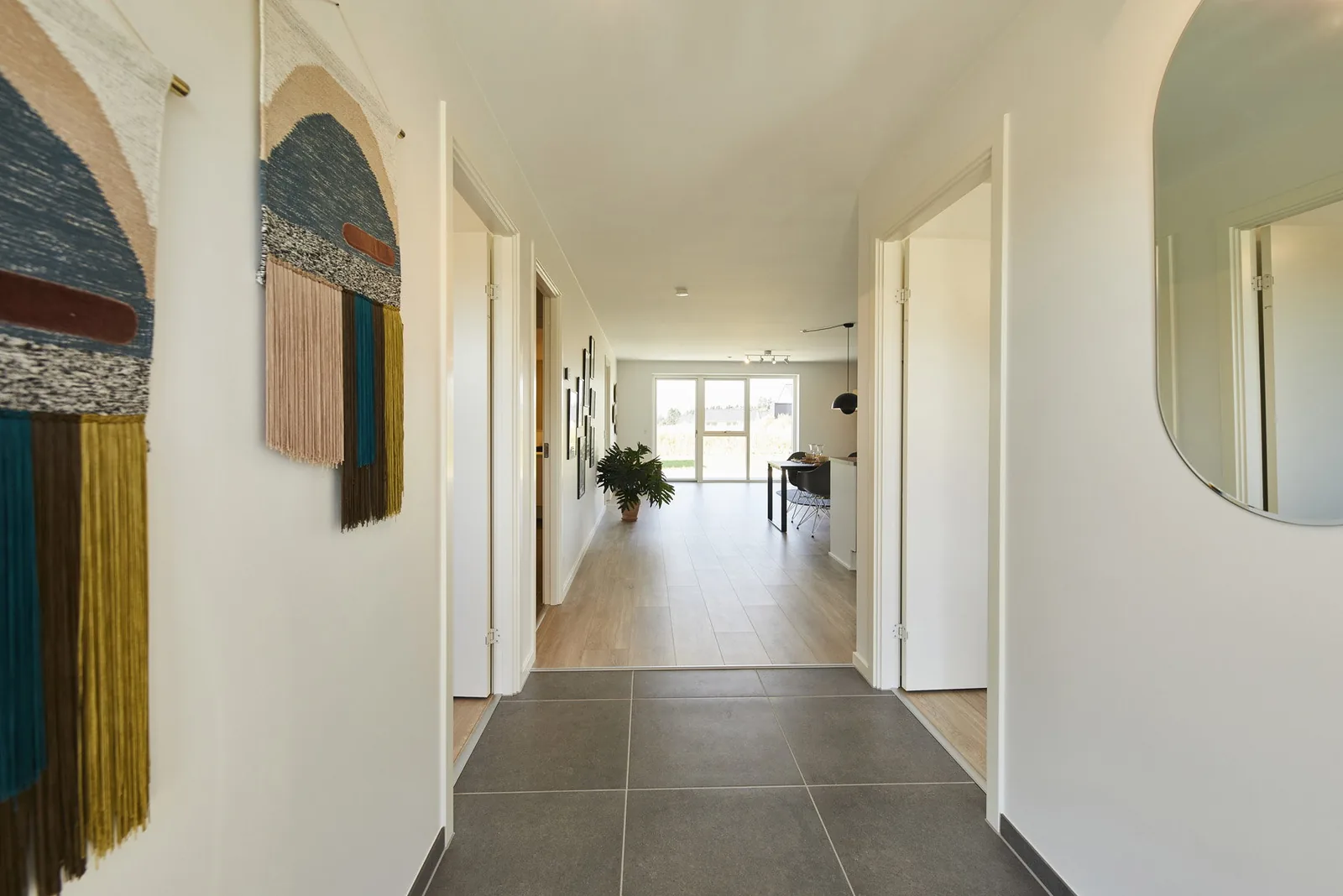 4-room townhouse in 7323 Give image 3
