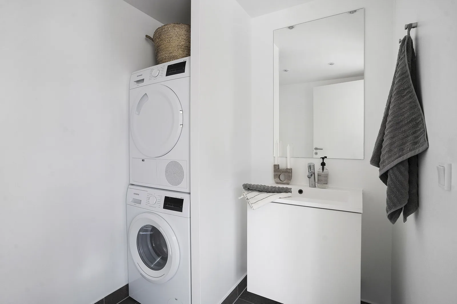 5-room townhouse with parking in 2970 Hørsholm image 2